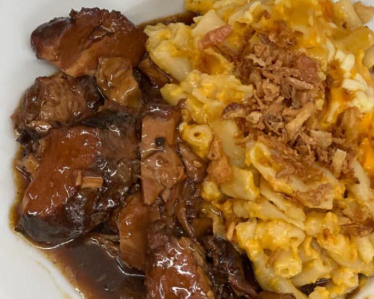 Beef Brisket with Mac N Cheese